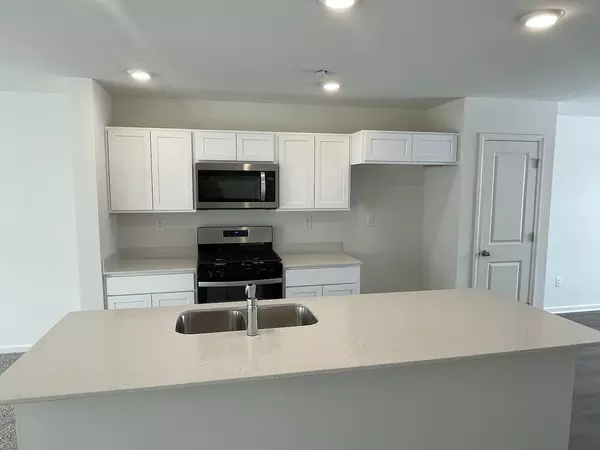 Wonder Lake, IL 60097,6600 Linden Trail #B