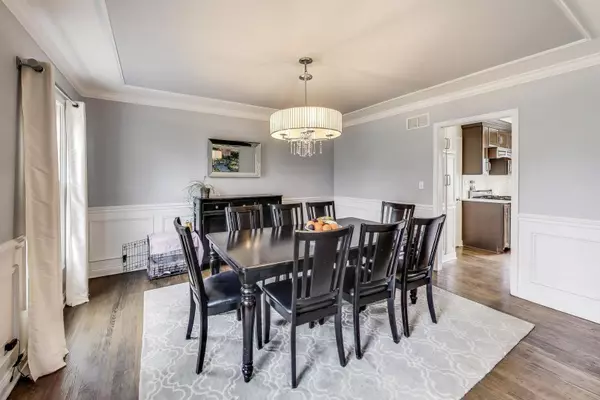 Inverness, IL 60010,745 EDINBURGH Court