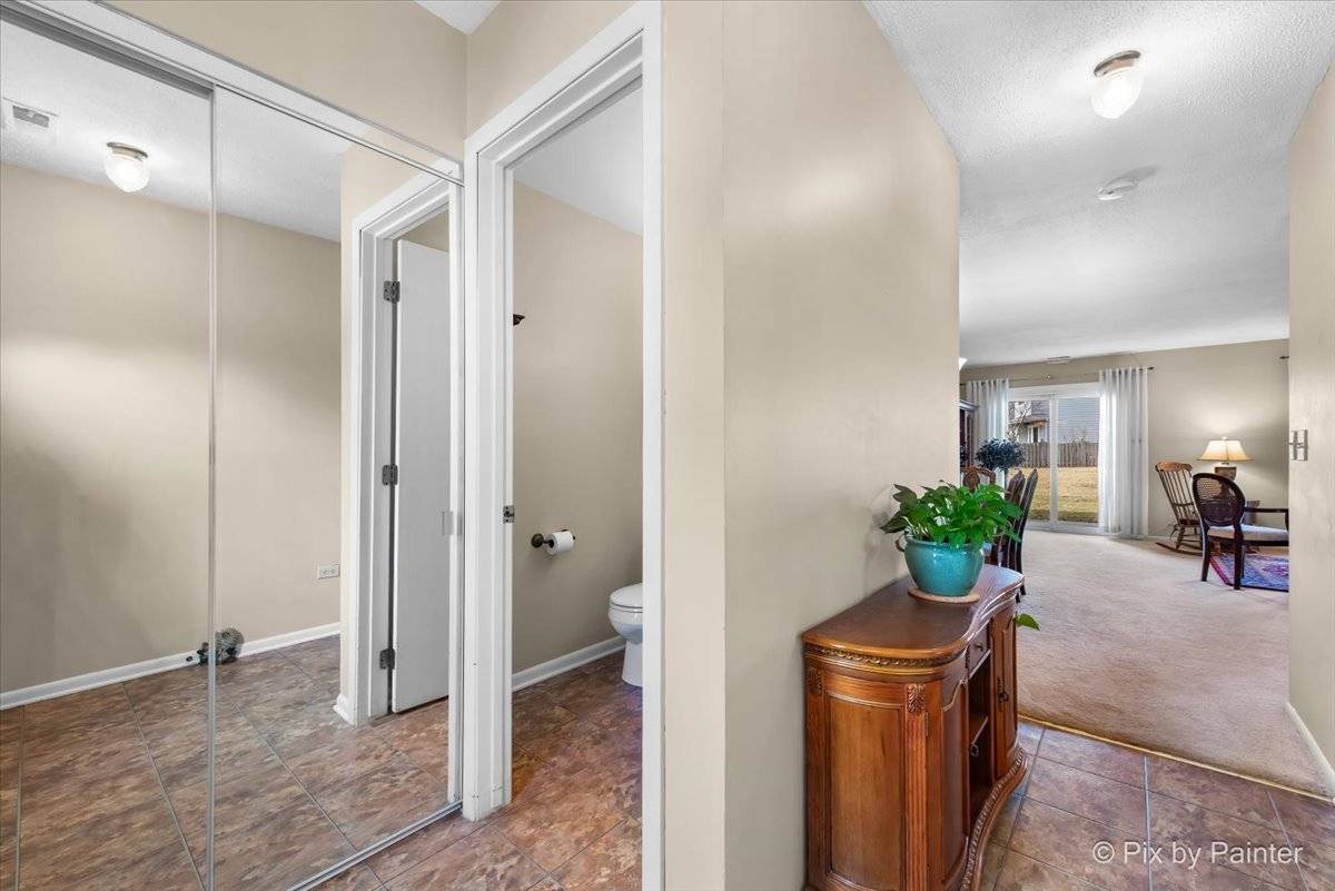 Palatine, IL 60074,1072 E Cottonwood Way
