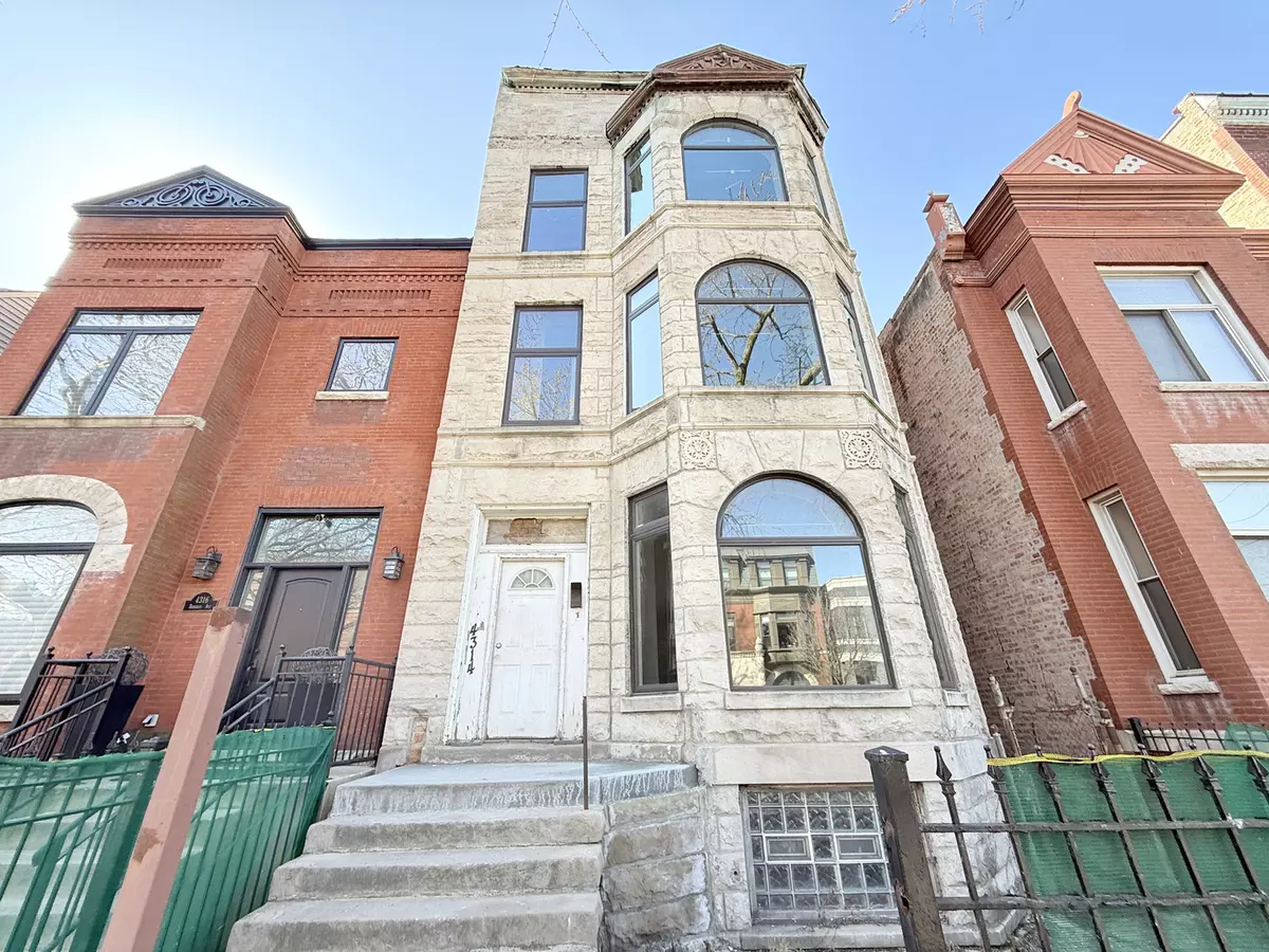 Chicago, IL 60653,4314 S Berkeley Avenue