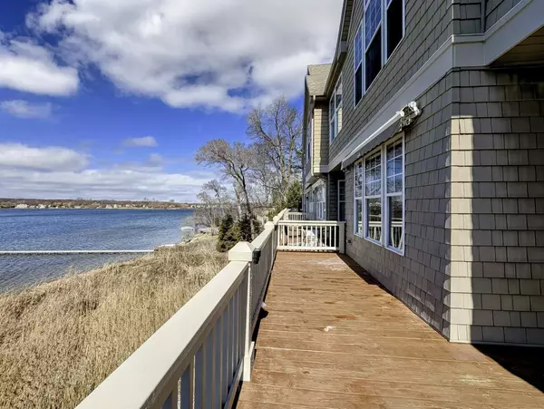 Wauconda, IL 60084,405 Lake Avenue #C