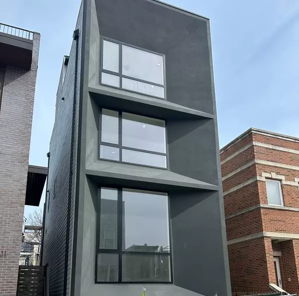 529 N Hartland Court, Chicago, IL 60622