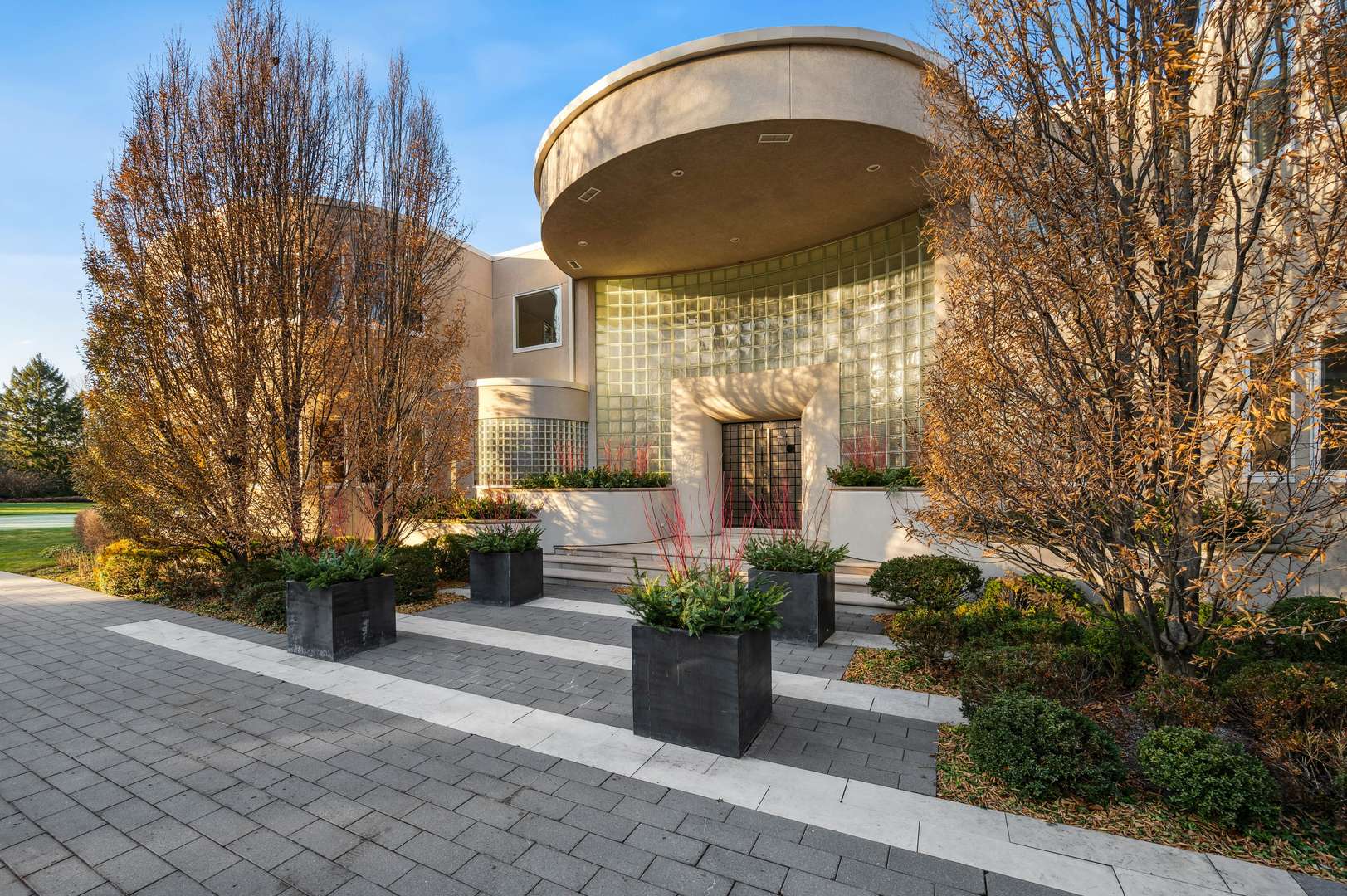 2700 Point Lane, Highland Park, IL 60035