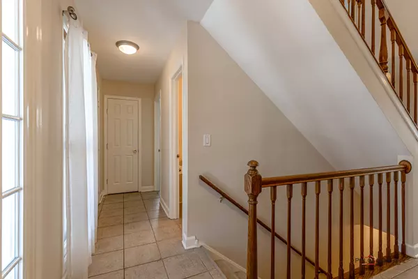 Vernon Hills, IL 60061,939 Belle Isle Lane