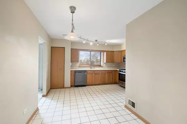 Tinley Park, IL 60477,18112 RITA Road #3C