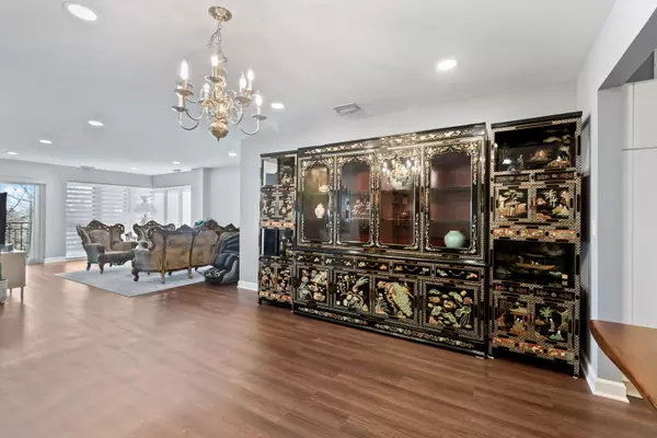 Glenview, IL 60026,3100 Lexington Lane #311