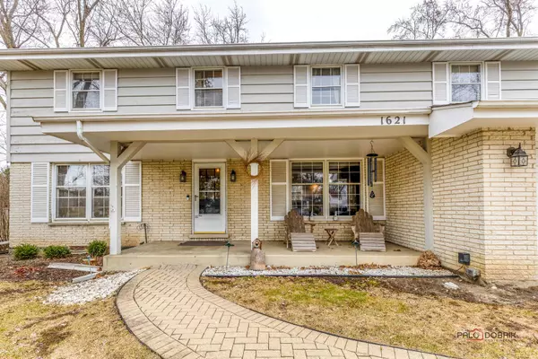 Northbrook, IL 60062,1621 Longvalley Drive