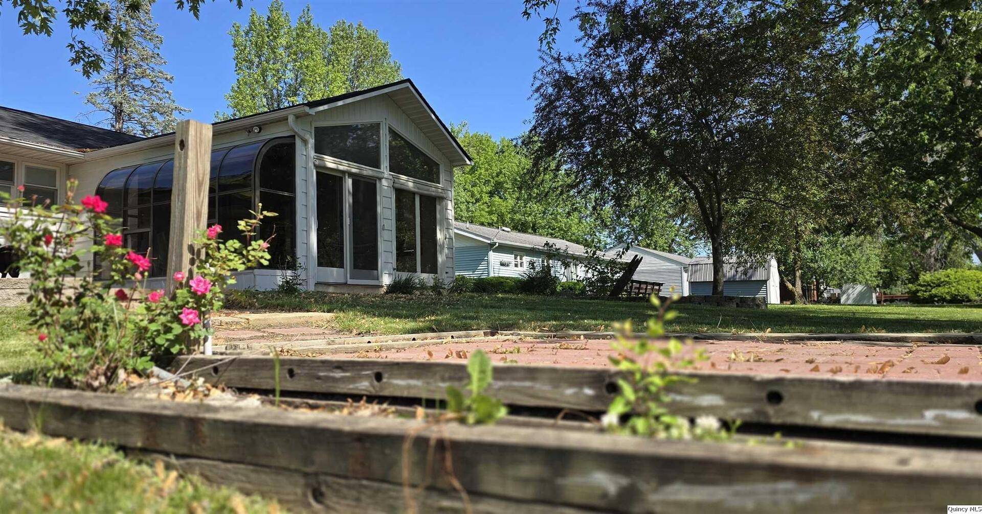 Carthage, IL 62321,508 N Fayette