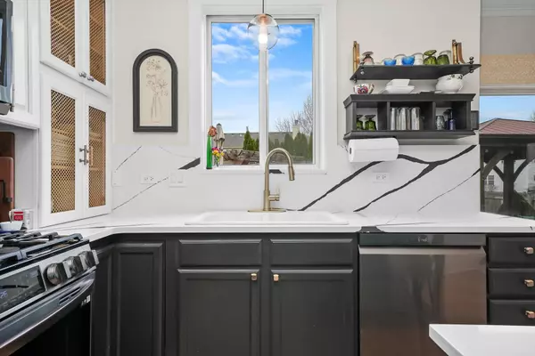 Beach Park, IL 60083,39193 N Ogden Lane