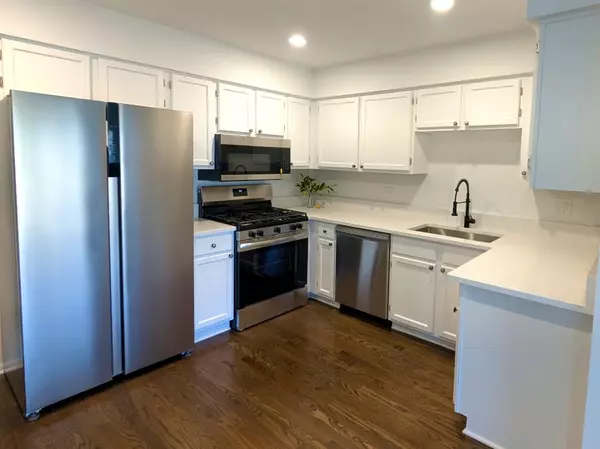 South Elgin, IL 60177,1497 N Pembroke Drive