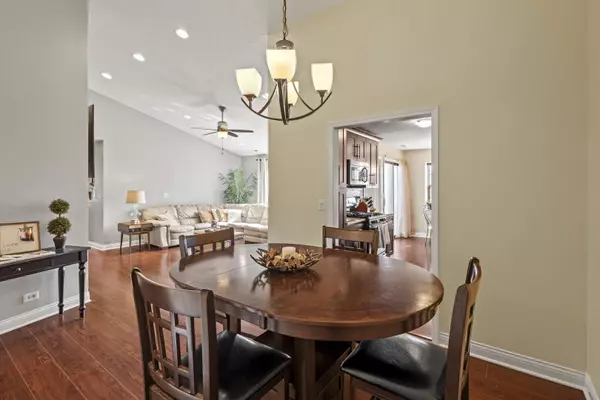 Buffalo Grove, IL 60089,838 Stradford Circle #A2