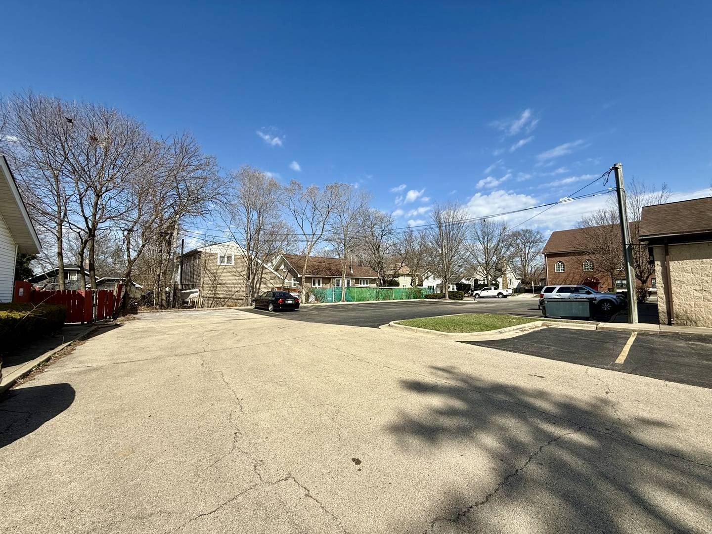 Aurora, IL 60505,818 E New York Street