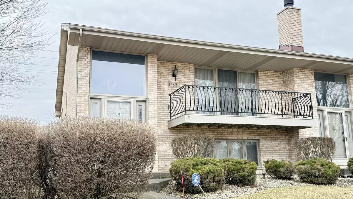 Orland Park, IL 60467,17851 Massachusetts Court