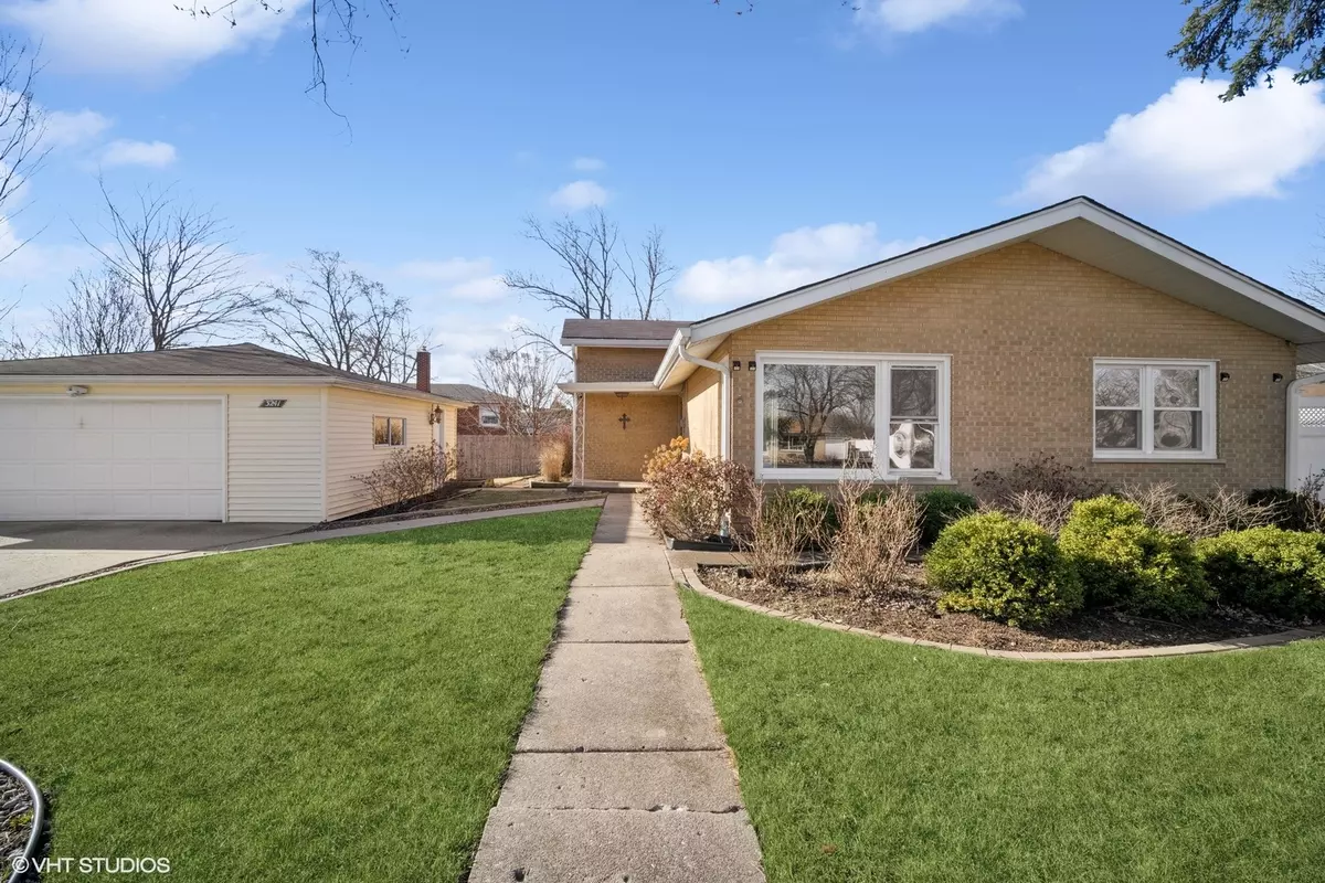 Glenview, IL 60025,3241 Ronald Road