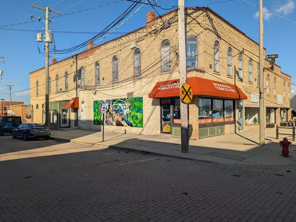 222 N Benton Street #LL, Woodstock, IL 60098