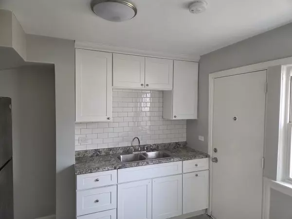 Chicago, IL 60617,9622 S Jeffery Avenue