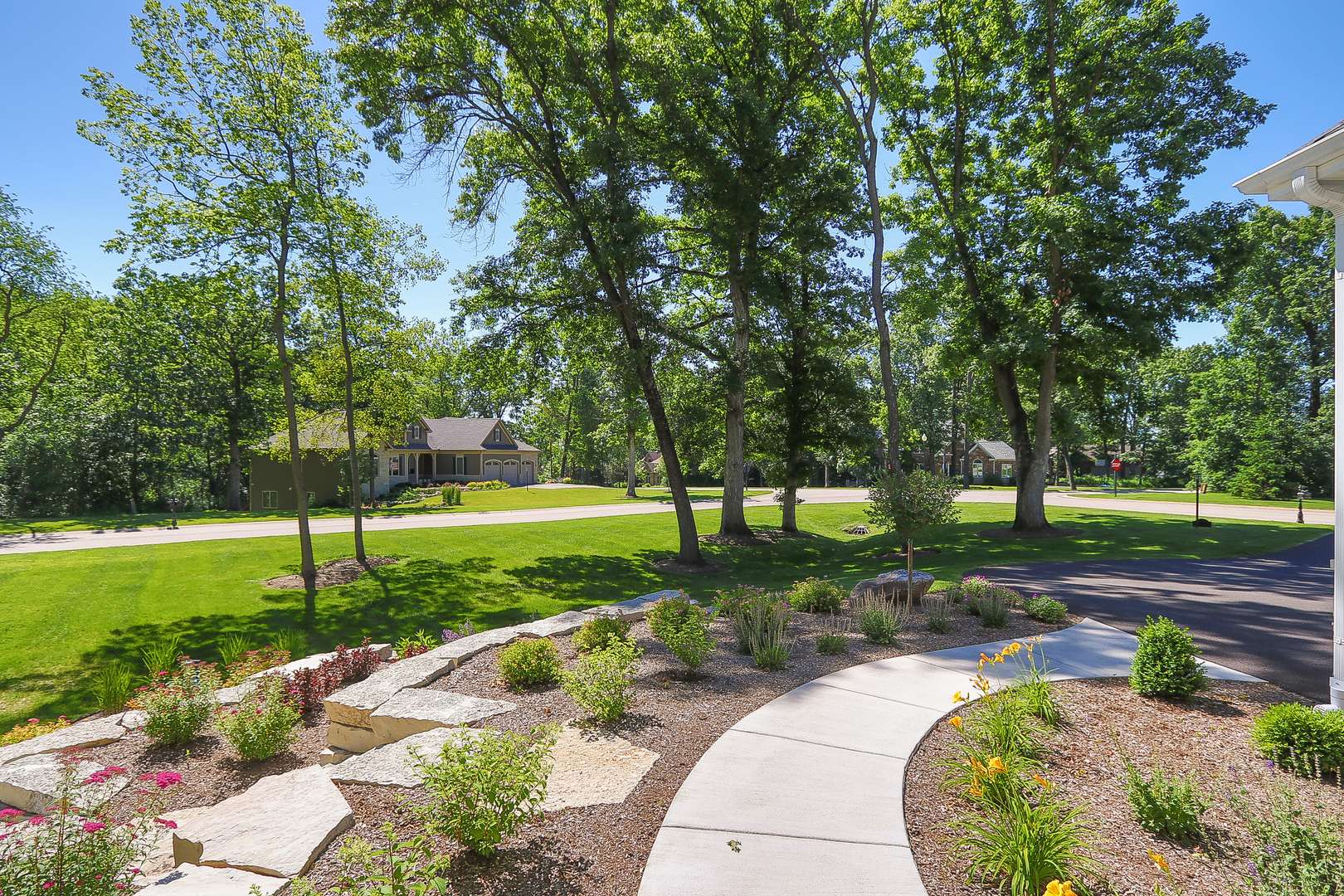 Spring Grove, IL 60081,9500 THOUSAND OAKS Circle