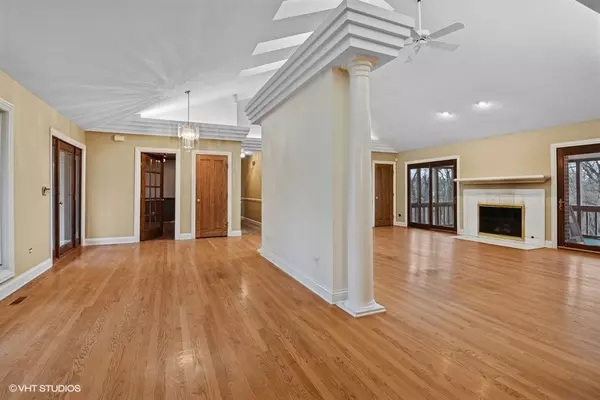 Elgin, IL 60124,39W165 Red Cloud Lane