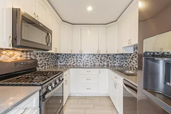 Oak Lawn, IL 60453,10401 Menard Avenue #114