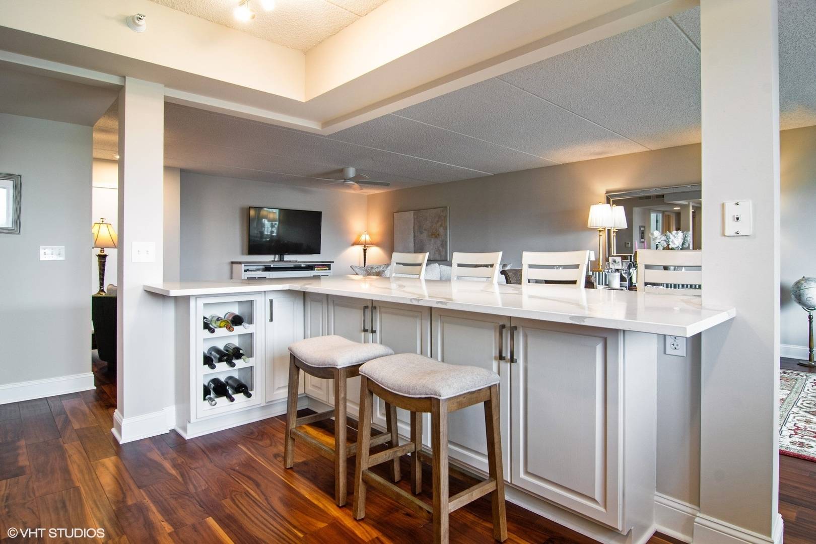 Mount Prospect, IL 60056,10 S Wille Street #506
