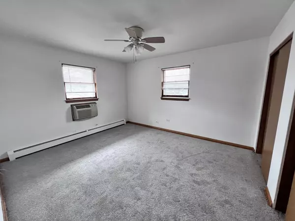Homewood, IL 60430,915 Elder Road #2N