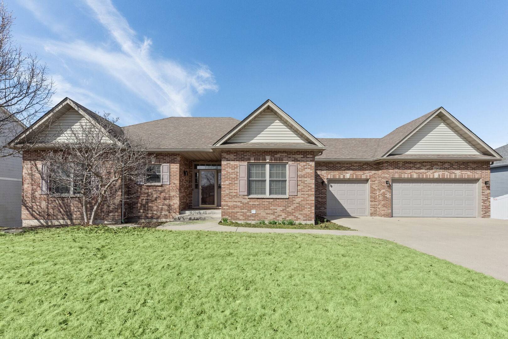 726 Kathi Drive, Hampshire, IL 60140