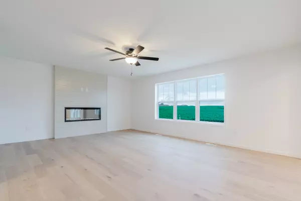 Bloomington, IL 61705,2 Bucktown Court