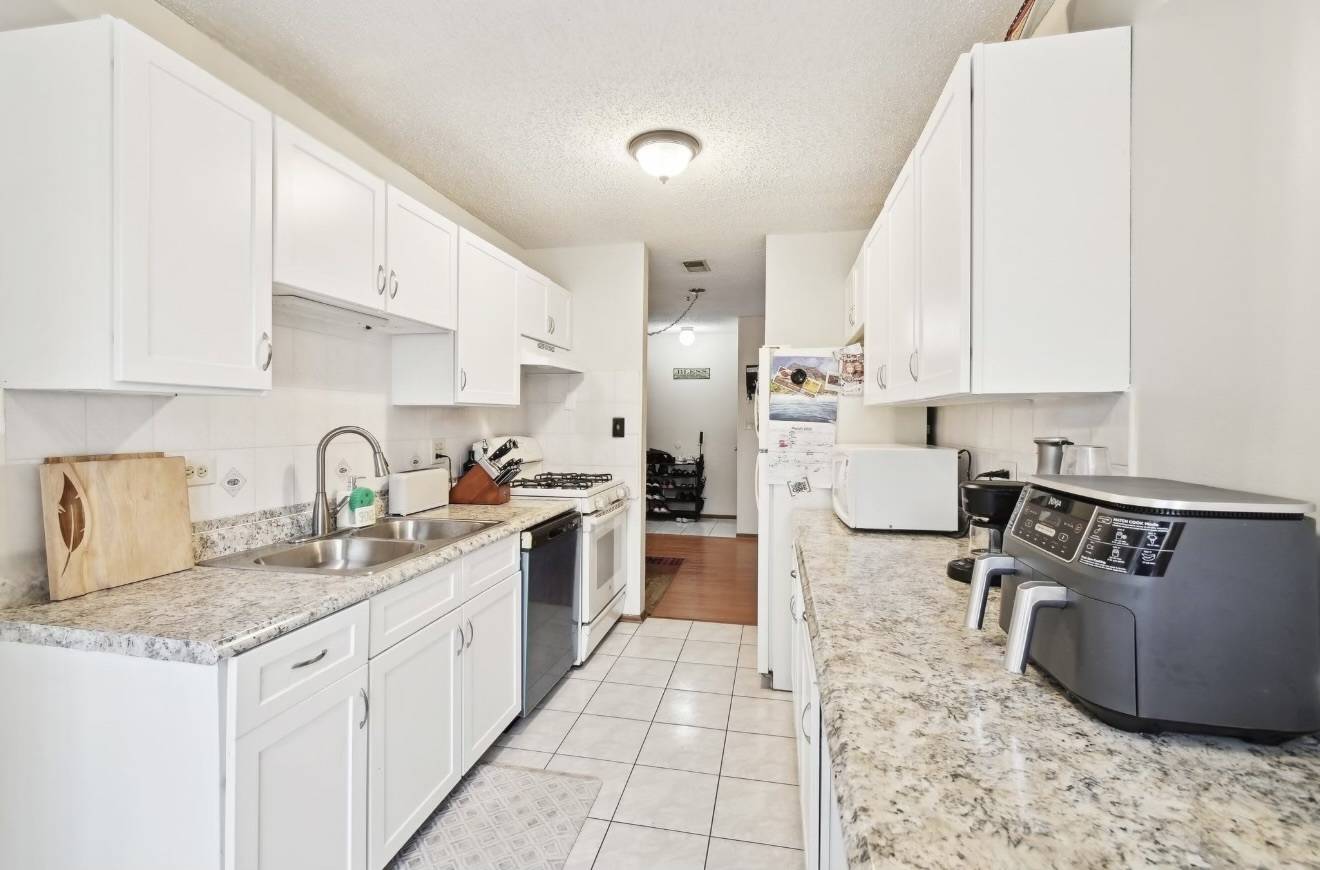 Buffalo Grove, IL 60089,720 WEIDNER Road #200