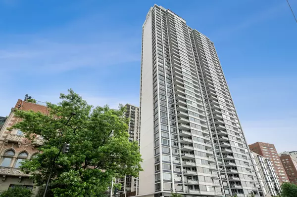 Chicago, IL 60610,1300 N Lake Shore Drive #25B