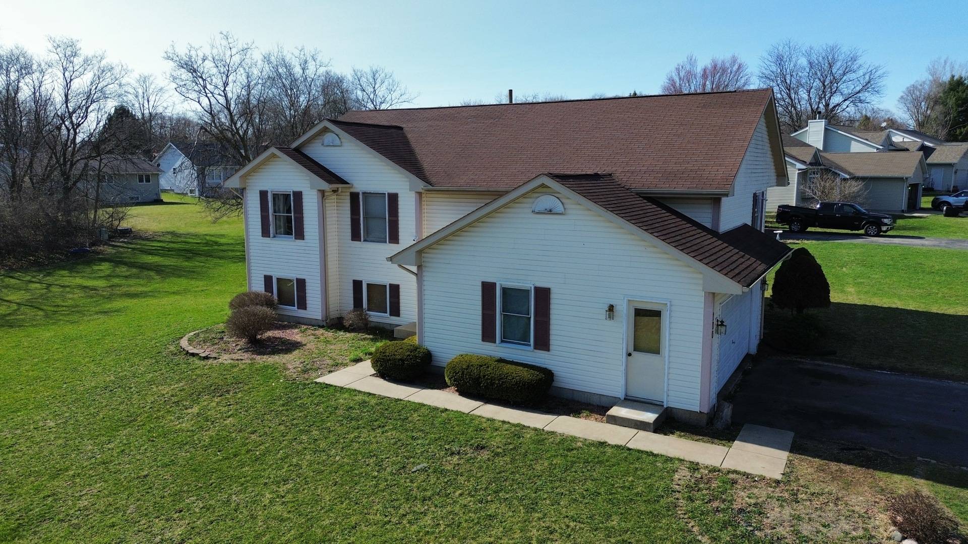 Poplar Grove, IL 61065,100 Cornwall Circle