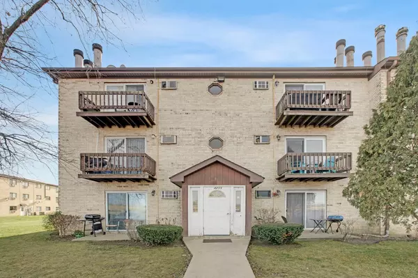 4259 Jennifer Lane #2D, Arlington Heights, IL 60004