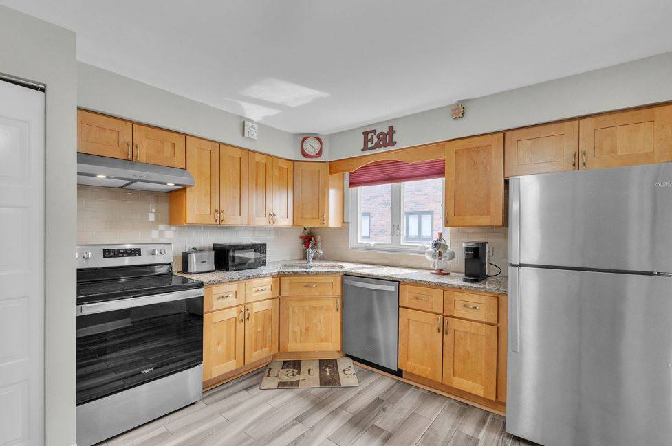Des Plaines, IL 60016,9374 Landings Lane #404