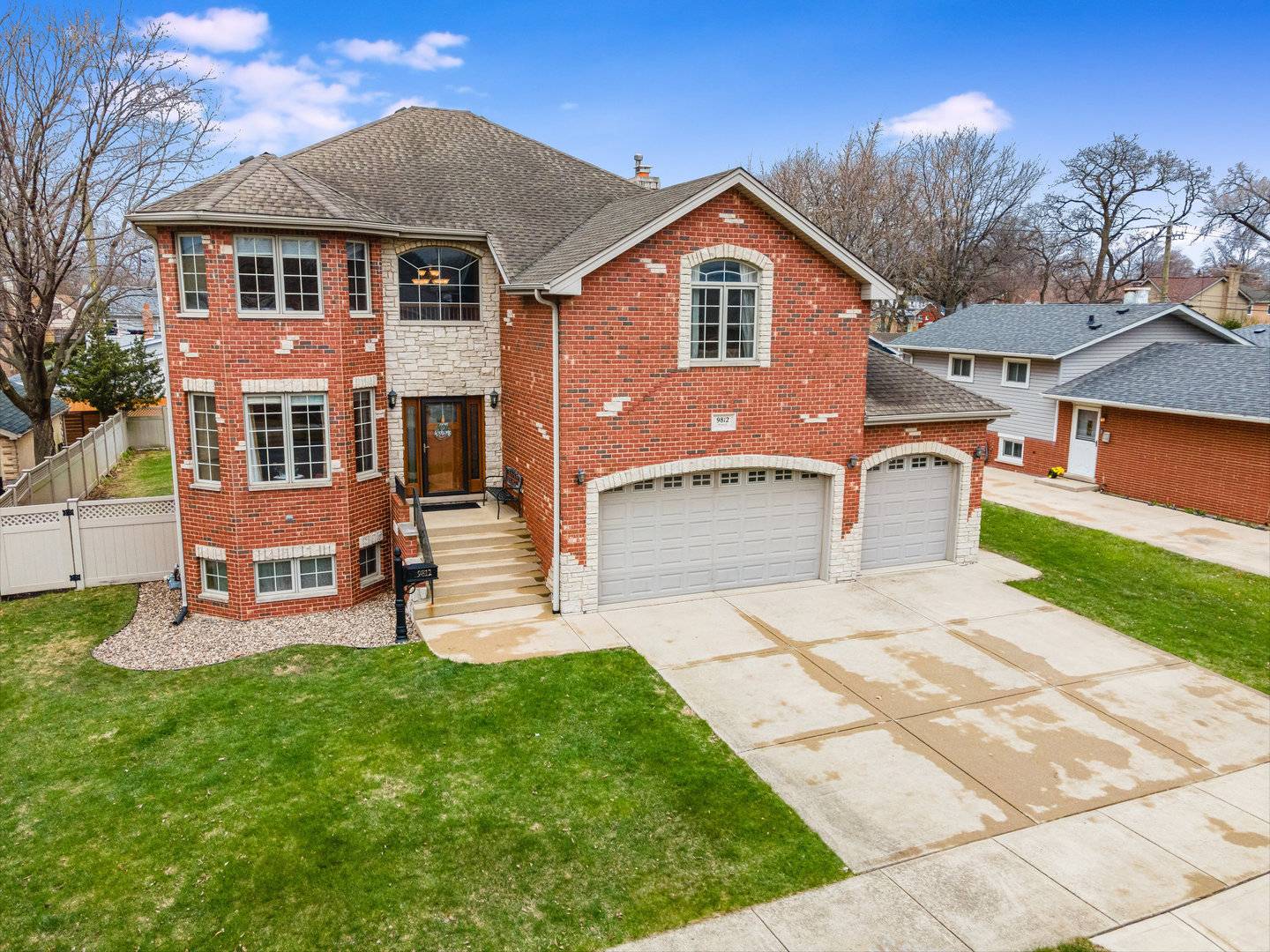 9812 Minnick Avenue, Oak Lawn, IL 60453
