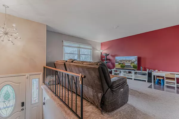 Streamwood, IL 60107,110 Diane Drive