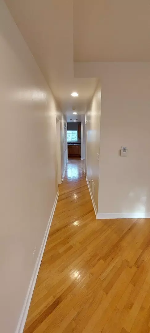 Chicago, IL 60637,6439 S Greenwood Avenue #2