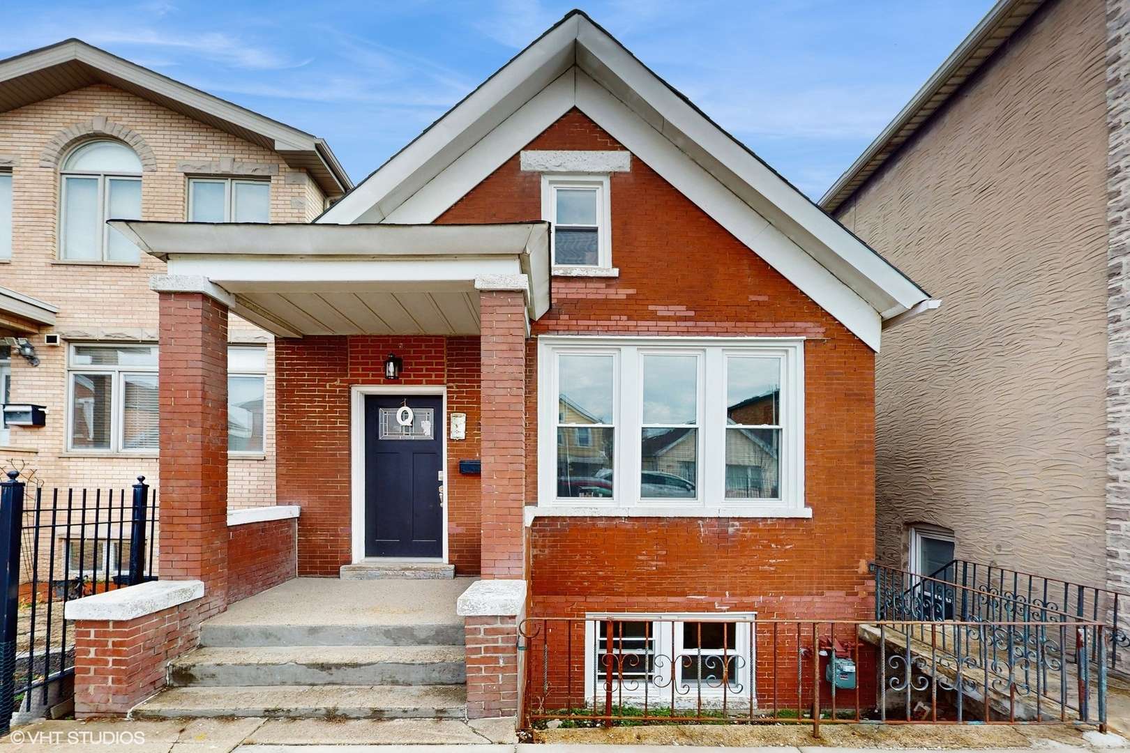 2851 S Keeley Street, Chicago, IL 60608
