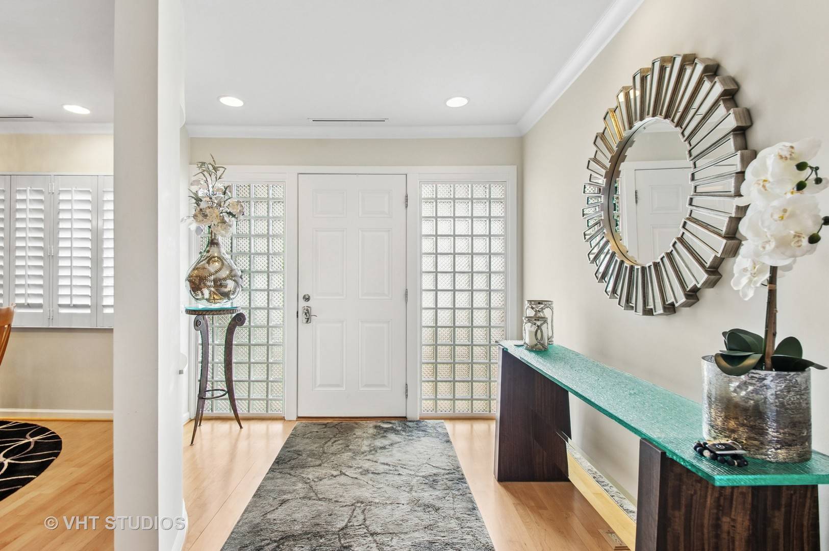 Park Ridge, IL 60068,1 N Dee Road #3D