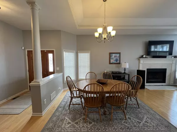 Lake In The Hills, IL 60156,1 Austrian Court