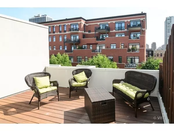 Chicago, IL 60610,1401 N WIELAND Street #D