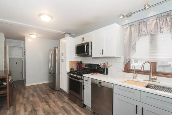 Elgin, IL 60123,317 Hoxie Avenue