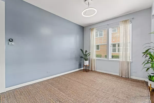 Vernon Hills, IL 60061,522 Superior Street