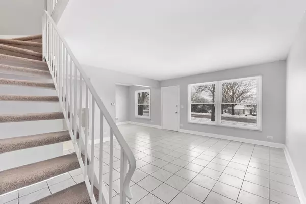 Hoffman Estates, IL 60169,1681 Queensbury Circle