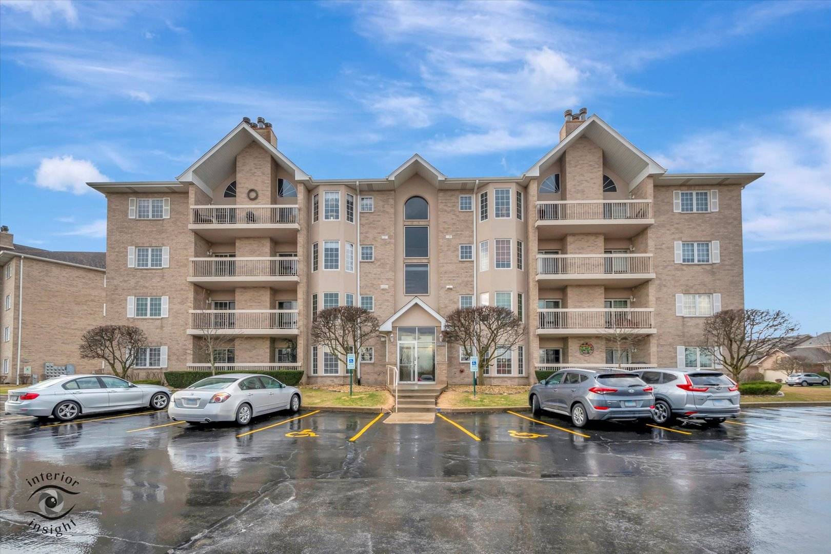 7751 Bristol Park Drive #1SE, Tinley Park, IL 60477