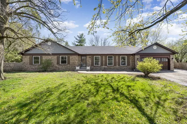 25W140 Brandywine Court,  Naperville,  IL 60540