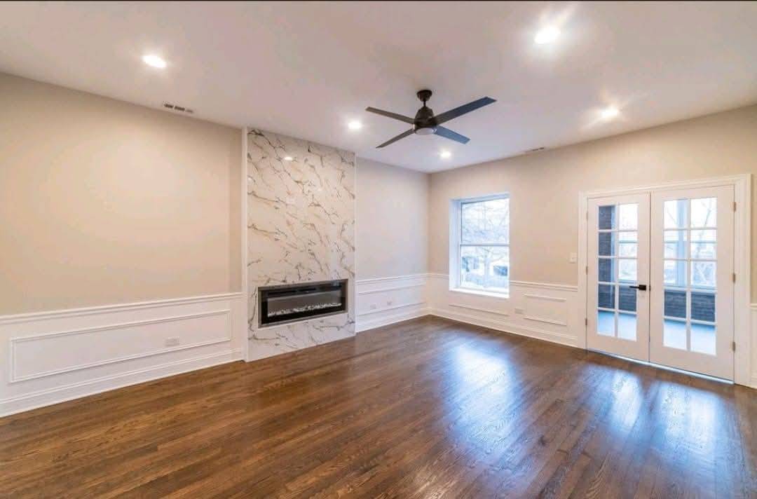 Chicago, IL 60637,5826 S Michigan Avenue #2S