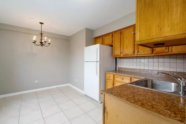 Tinley Park, IL 60477,17138 71st Avenue #4