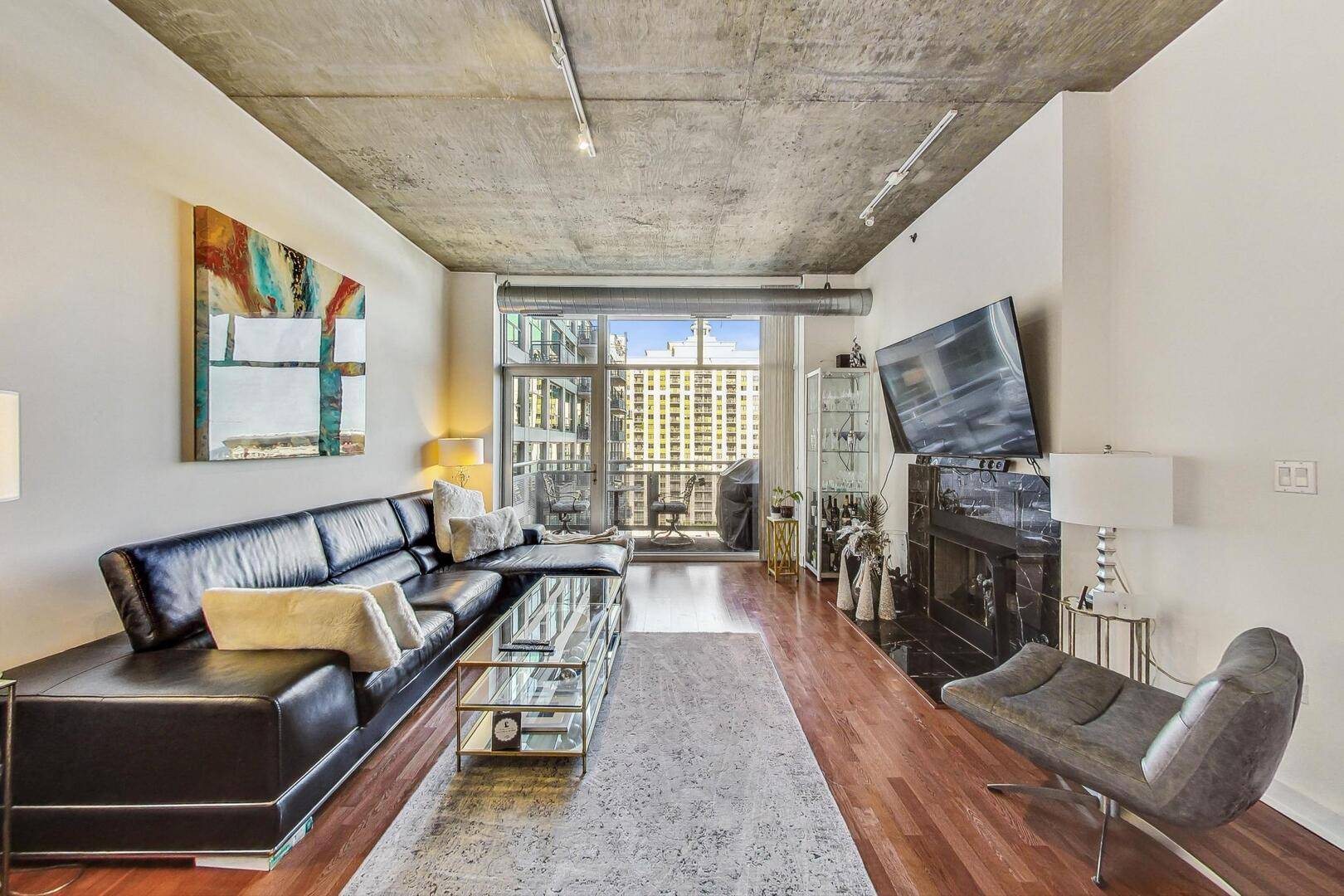 Chicago, IL 60605,1305 S Michigan Avenue #1111