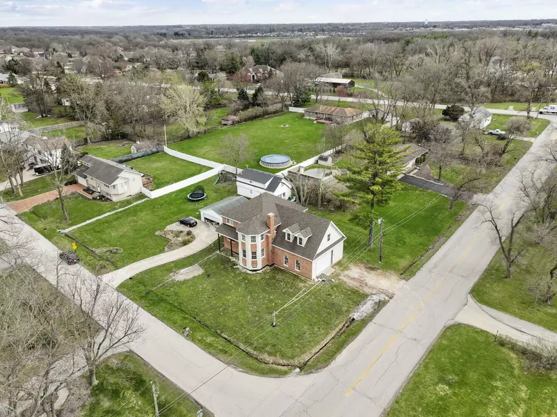 200 REDWOOD Avenue, New Lenox, IL 60451