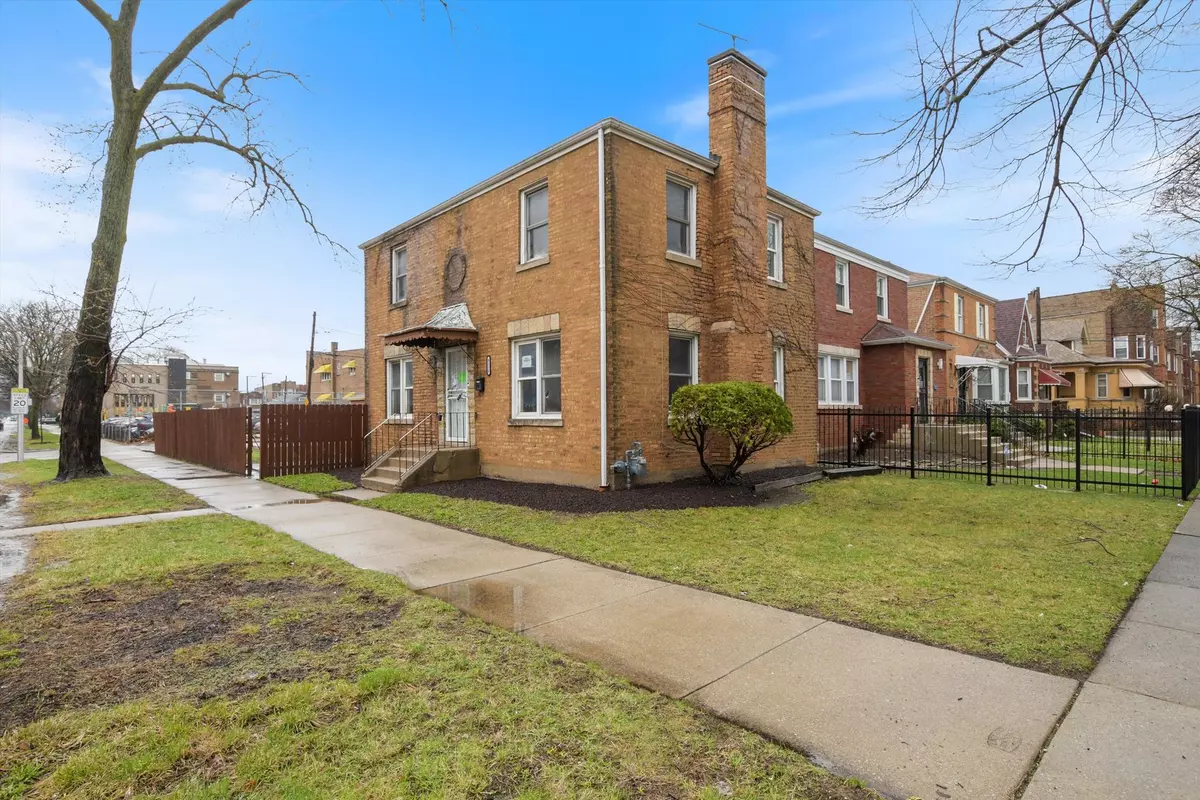 Chicago, IL 60620,8258 S Marshfield Avenue