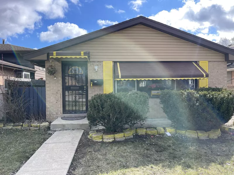 14129 S Hoxie Avenue, Burnham, IL 60633